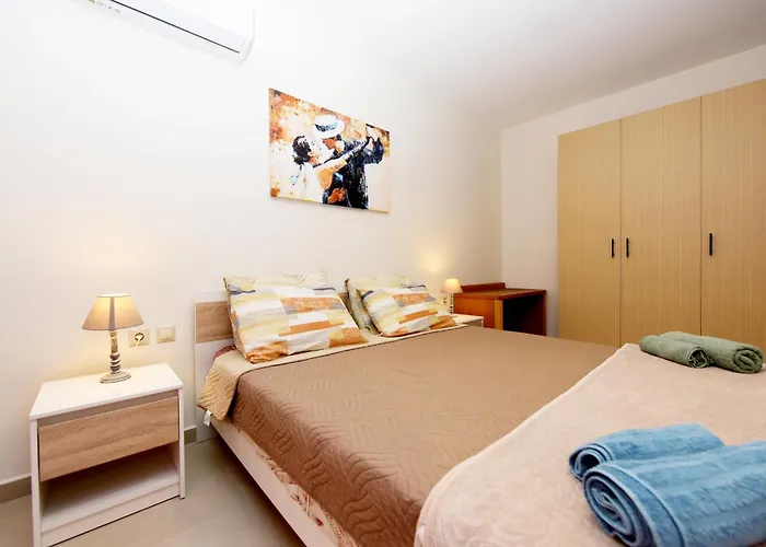 Elli Garden View شقة Kremastí